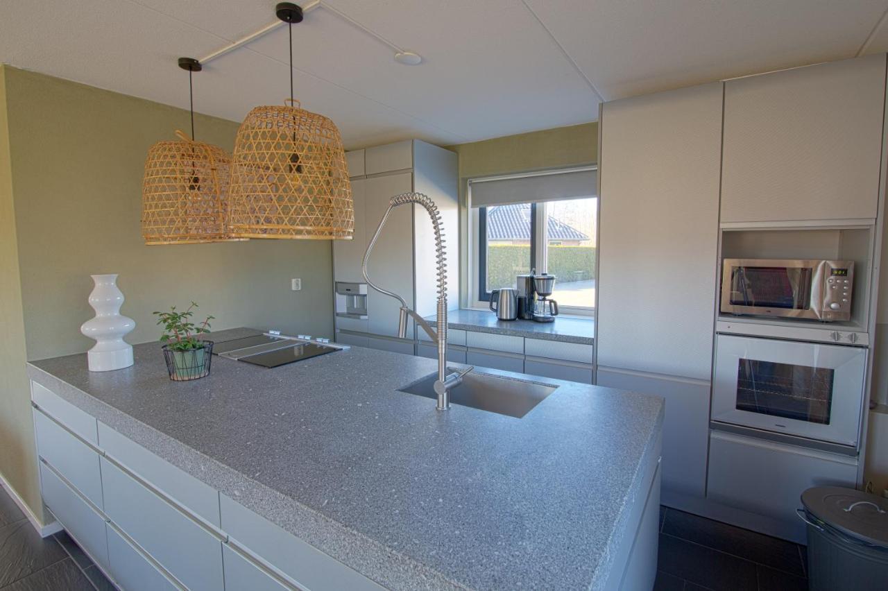 Luxus Familienvilla Mit Jacuzzi & Sauna Tzummarum Εξωτερικό φωτογραφία