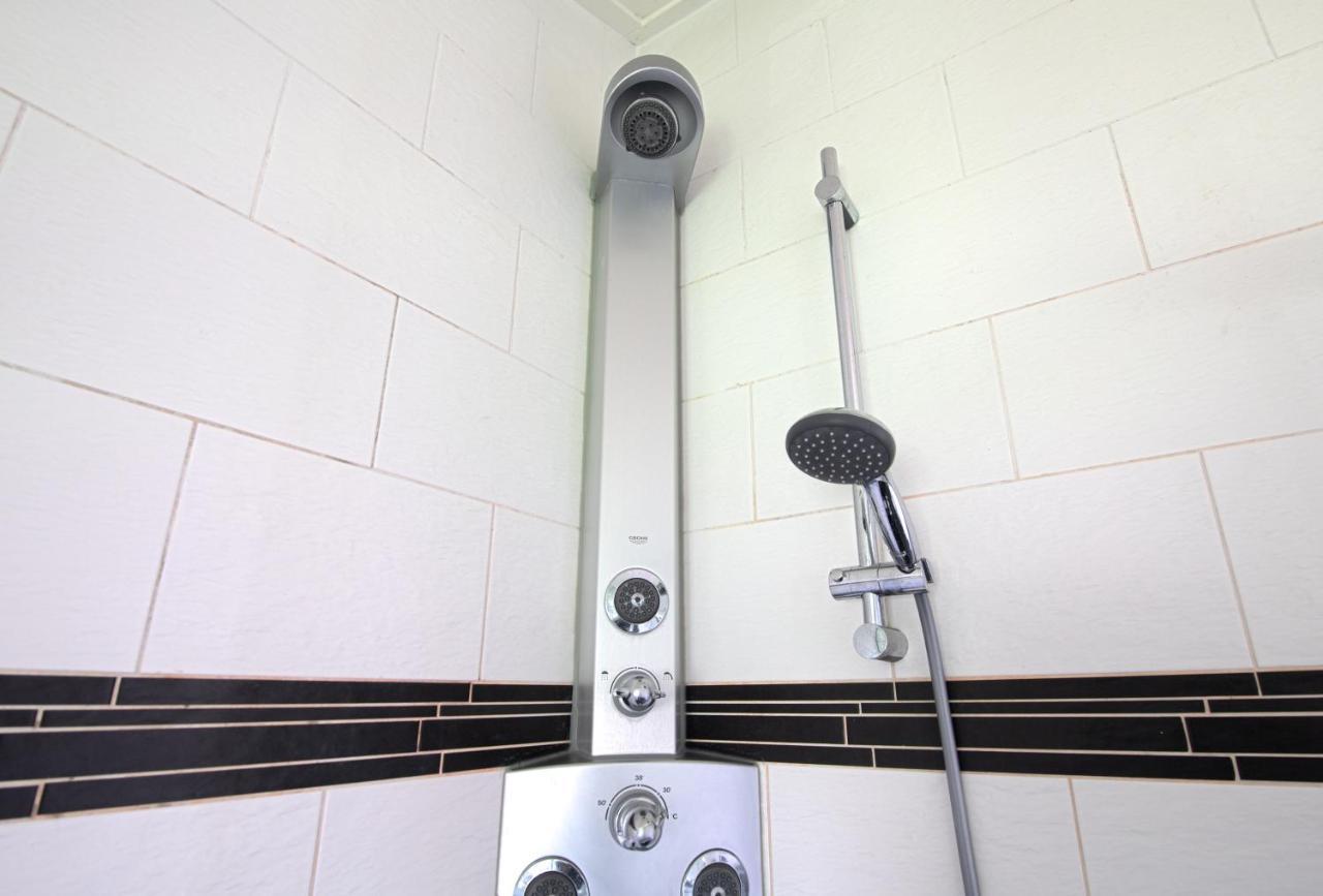 Luxus Familienvilla Mit Jacuzzi & Sauna Tzummarum Εξωτερικό φωτογραφία